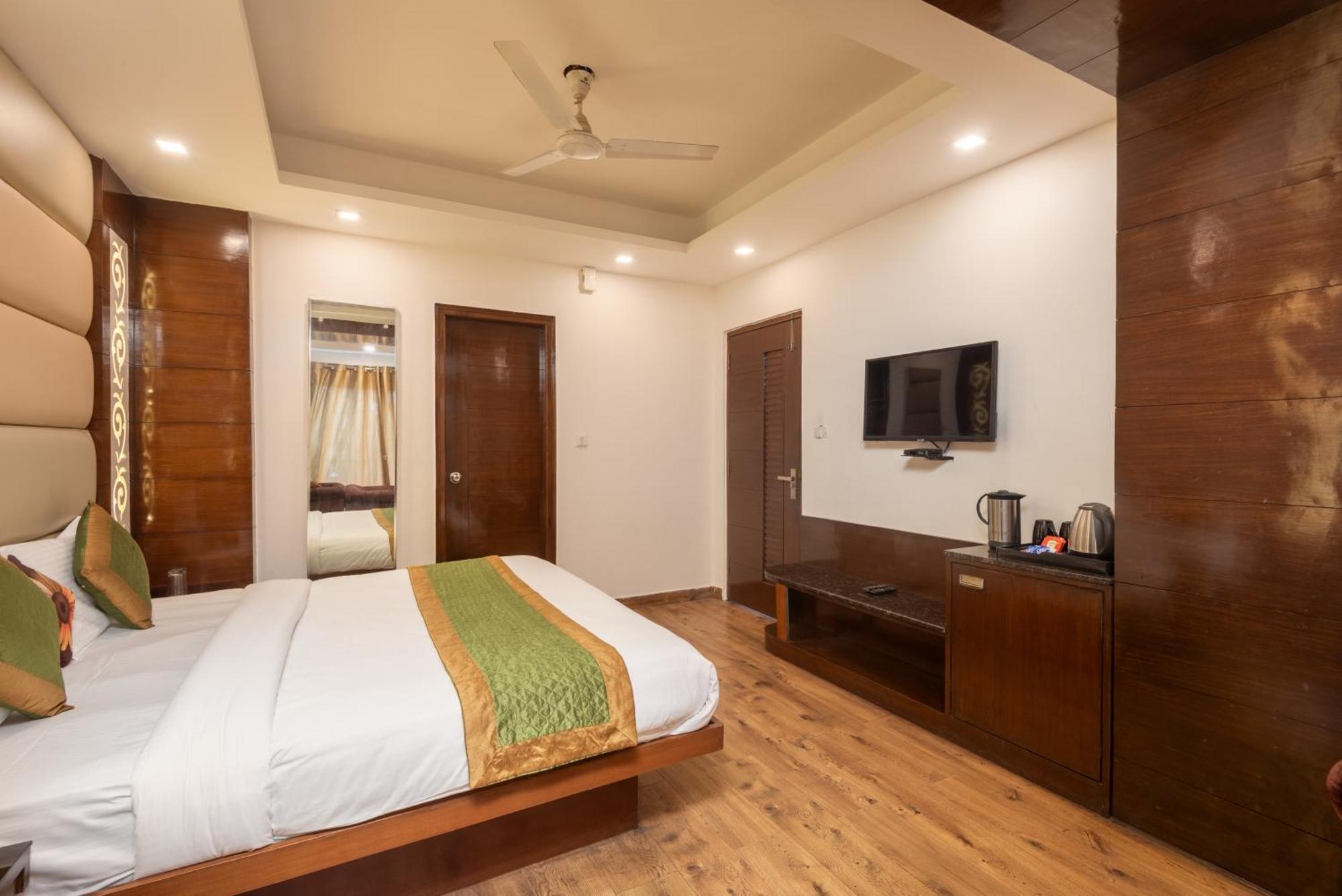 Hotel 30 Degree North Mussoorie Exterior photo